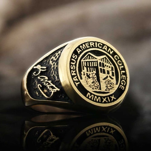 College Emblem Signet Ring,personalized Ring, Engraved Class Ring