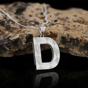 Colgante de letra D de plata esterlina, colgante de letra de plata de diseño personalizado, collar tipo alfabeto de plata, collar de letras de plata alfabeto en negrita,