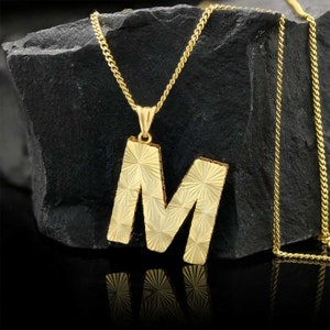 Colgante de letra de plata de diseño personalizado, collar de tipo alfabeto de plata, colgante de letra M de plata esterlina, collar de letras de plata alfabeto en negrita,