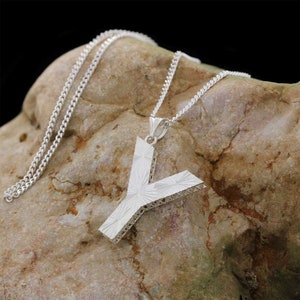 Colgante de letra Y de plata esterlina, collar tipo alfabeto de plata, colgante de letra de plata de diseño personalizado, collar de letras de plata alfabeto en negrita,