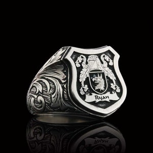 Personalized Coat of Arms Signet Ring, Family Crest Signet Ring, Family ...