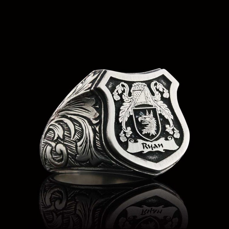 Custom Signet Ring: Personalized Family Crest Coat of Arms Ring for Men image 2