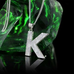 Colgante de letra K de plata esterlina, collar tipo alfabeto de plata, colgante de letra de plata de diseño personalizado, collar de letras de plata alfabeto en negrita,