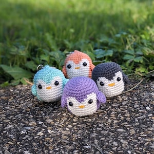 Mini penguin amigurumi