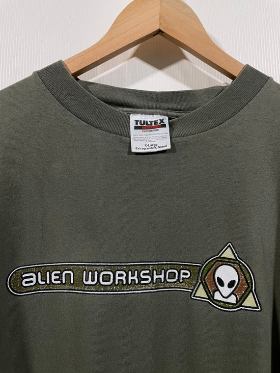 Vintage 90s Alien workshop tee Blind Skateboards h