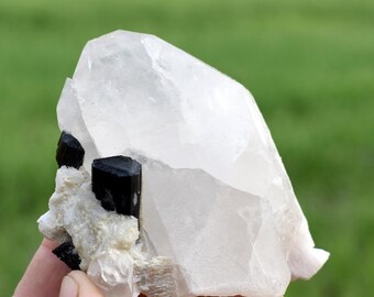 エッチングされたクォーツ標本：パキスタンのスカルドゥ産天然水晶