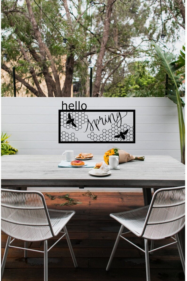 Hello Spring Bee Wall Art