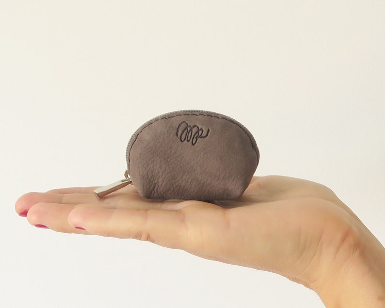 Small leather coin purse, small zipper pouch, tiny leather coin purse, small bag for coins, tiny coin purse image 1