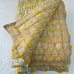 Yellow House Quilt Indian Floral Handmade Jaipuri Razai, Light Weight Reversible Quilt, Bedding Bedspread Coverlet Warm Winter Blanket Throw image 6