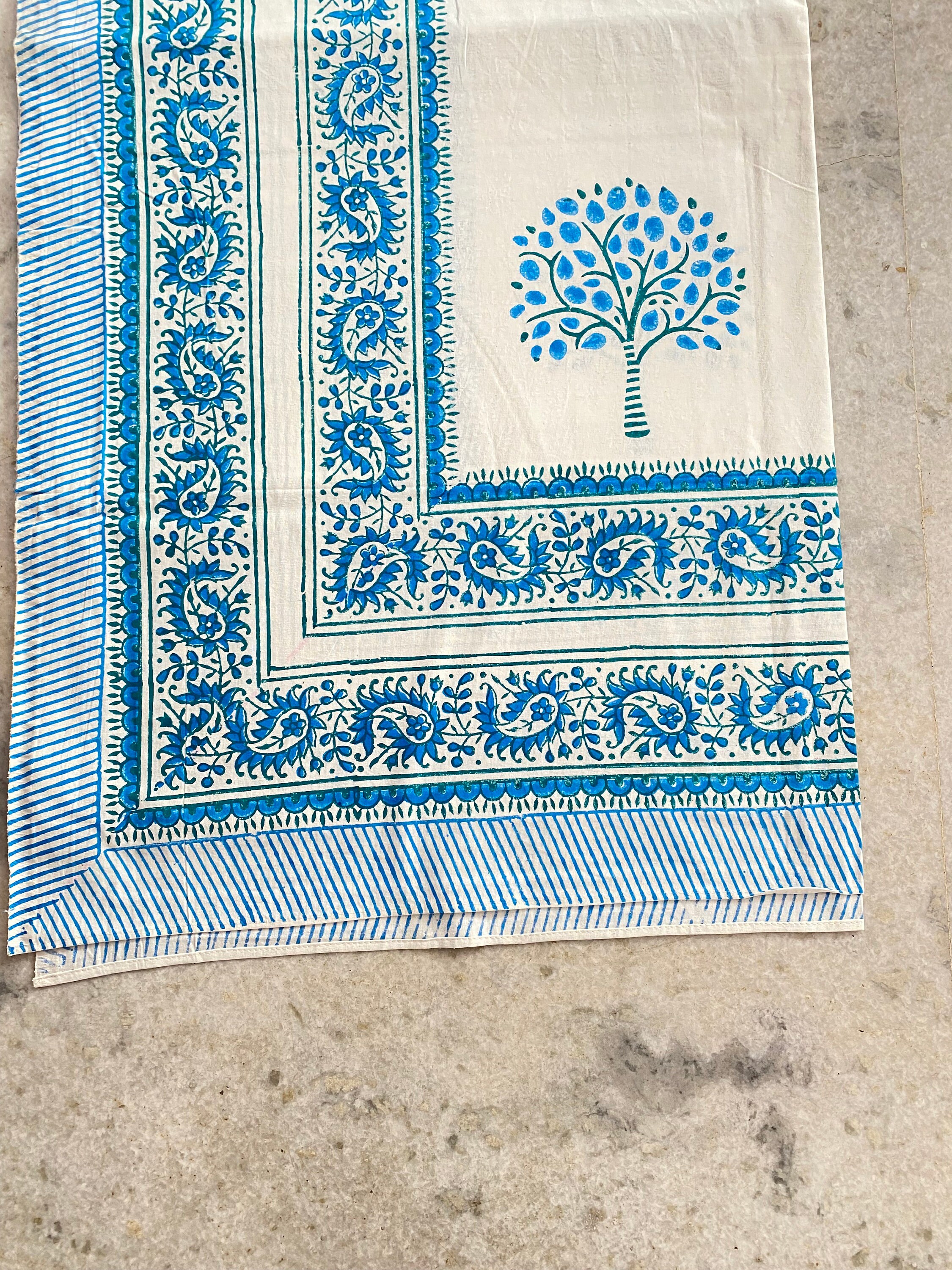 ハンドブロックプリントのクイーンサイズのベッドスプレッド：インド綿