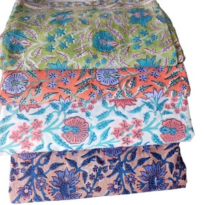 Tessuto di cotone Voile fatto a mano indiano, Tessuto stampato a mano, Panni etnici da donna Tessuto morbido per sartoria, Tessuto di cotone vintage in esecuzione