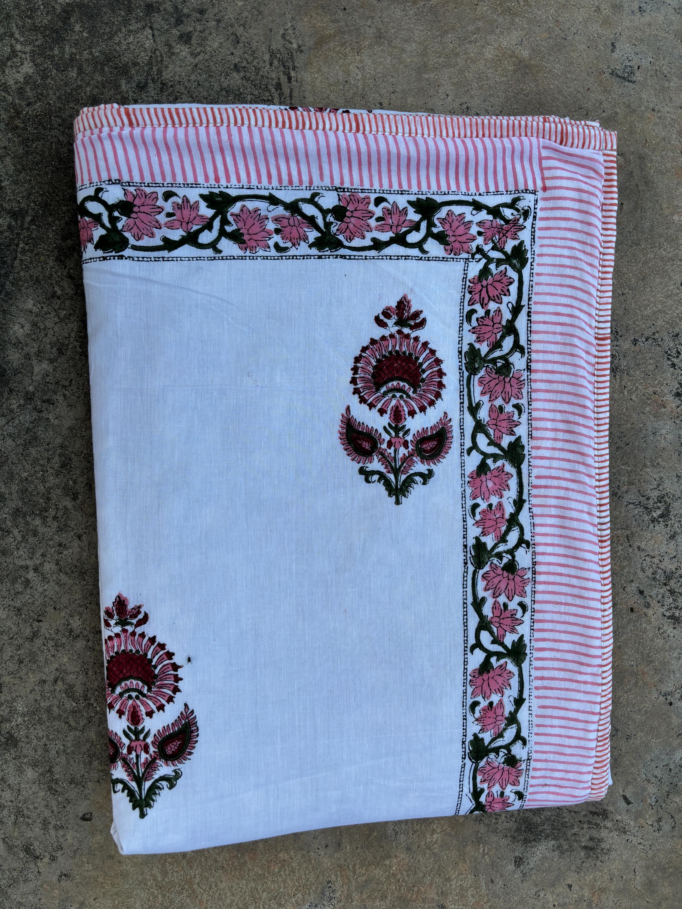 ハンドメイドリバーシブルコットンキルト：インドブロックプリント