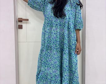 Robe midi bohème d'été en pur coton imprimé à la main : robe midi fleurie en coton imprimé à la main.