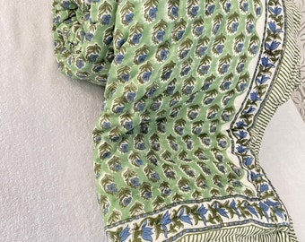 Organic Cotton Handmade Quilted Razai, Floral Block Print Winter Warm Razai Quilt, Throw Bedspread Queen Size Blanket Doctor Cotton Quilt