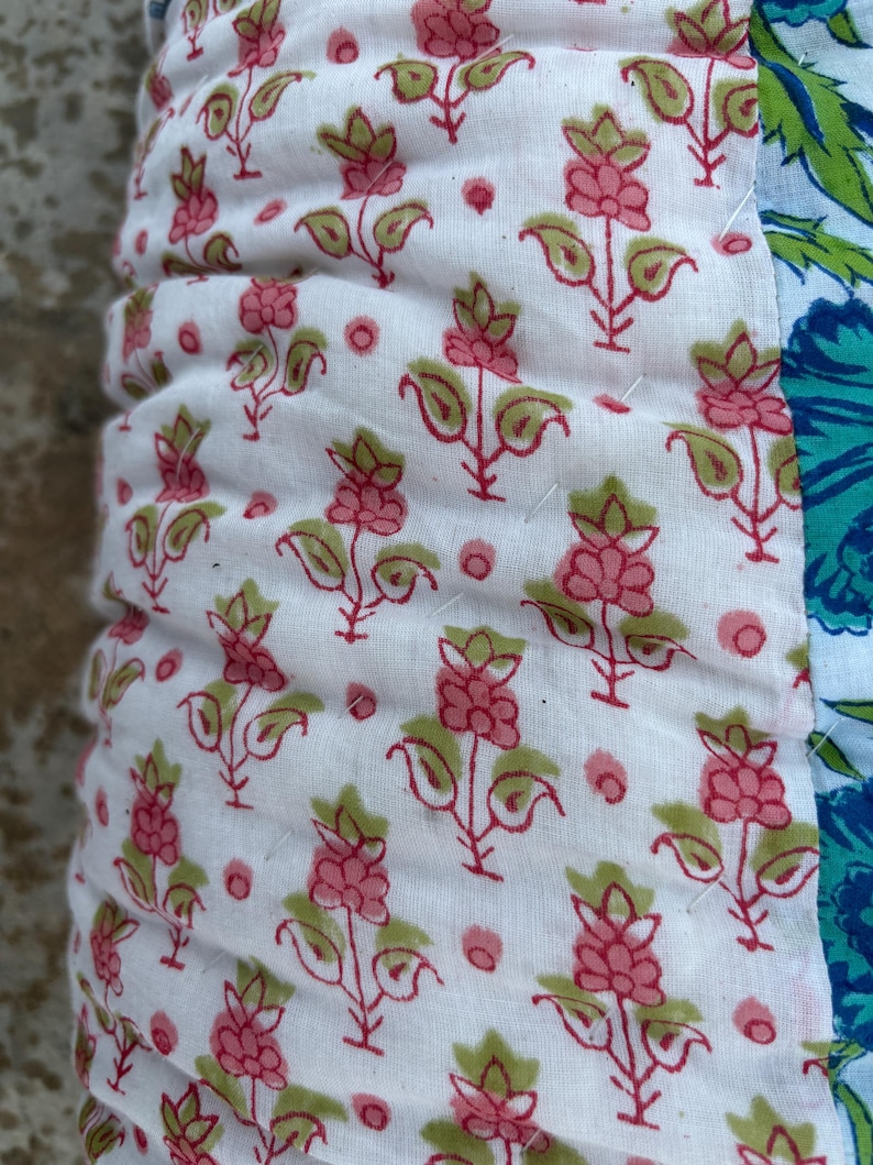 Couette Razai en patchwork fait main : couvre-lit réversible à imprimé floral image 8