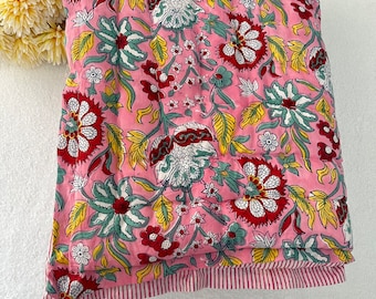 Rosa Blümchen Block Print Quilt: Handgemachte Rote Koralle