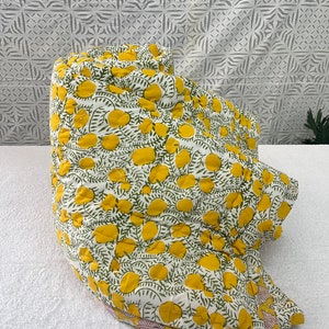 Yellow House Quilt Indian Floral Handmade Jaipuri Razai, Light Weight Reversible Quilt, Bedding Bedspread Coverlet Warm Winter Blanket Throw image 3