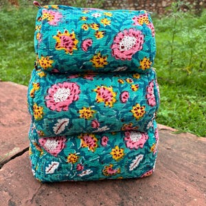 Gesteppte Kulturtasche, Kulturtasche mit Blumenmuster, wasserdichte Kosmetiktasche, Kulturtasche aus Baumwolle, 3-teiliger Kulturbeutel