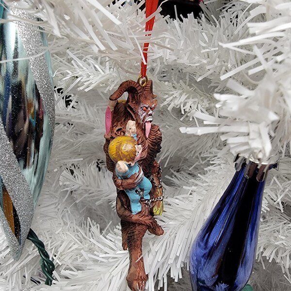 Adorno navideño de Krampus: decoración gótica de diablo