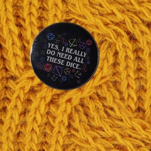 D&D Würfel Emaille Pin: Lustiger Dungeon Meister Geschenk