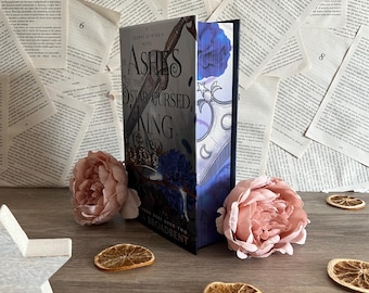 The Crowns of Nyaxia - The Ashes and the Star Cursed King – Sprayed Edge Hardback
