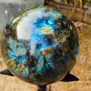 Natural Labradorite 185 mm Crystal Sphere – Stunning Iridescent Gemstone Ball for Home Decor, Healing, and Collectors