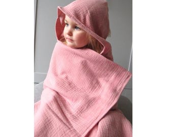 Personalised Embroidered Hooded Towel for Children – Custom Name Kids Bath Towel
