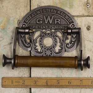 GWR \ Antique Style Toilet Roll Holder \ Rustic Industrial Homeware and Decor \ Great Western Railway