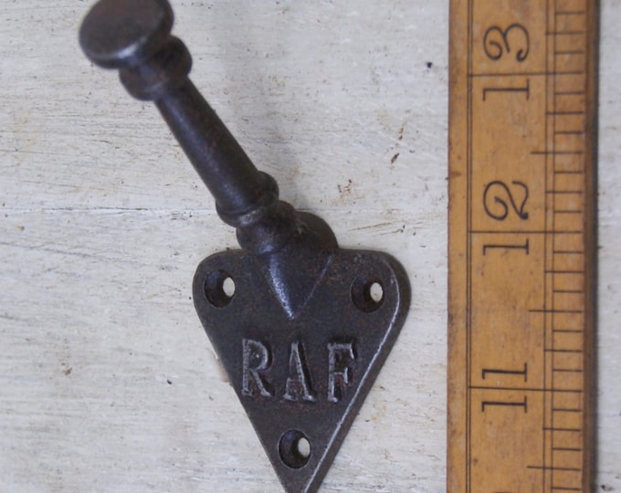 RAF ARTS & CRAFTS \ Cast Iron Double Coat Hook \ Antique Style Rustic Industrial Hooks \ Pack of 1 or 5 \ Royal Air Force