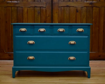 PAINTED TO ORDER \ Vintage Stag Minstrel Chest of Drawers \ Painted Merchants Chest \ Retro Bedroom Furniture