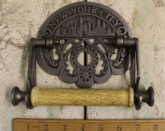 NEW YORK CITY \ Antique Style Toilet Roll Holder \ Rustic Industrial Homeware and Decor \