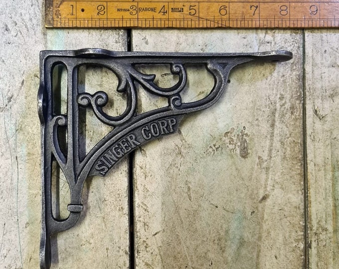 SINGER CORP \ PAIR 7 x 8" Cast Iron Shelf Brackets \ Vintage & Antique Style Shelving Supports