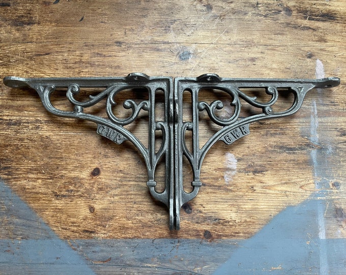 GWR \ PAIR 6 x 6" Cast Iron Shelf Brackets \ Vintage & Antique Style Shelving Supports \ Great Western Railway