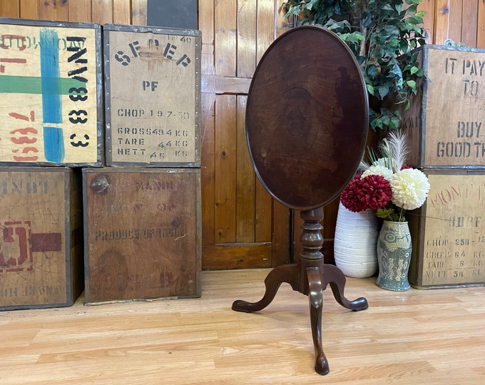 Antique Georgian Tilt Top Occasional Table \ Mahogany Side Table \ Vintage Lamp Table