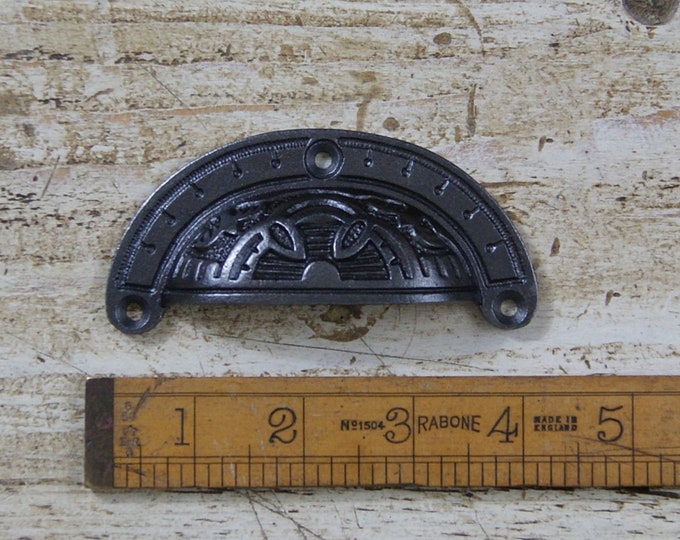 INCA \ 100mm Antique Style Cast Iron Cup Handle \ Rustic Industrial Drawer Knob \ Pack of 1 or 10