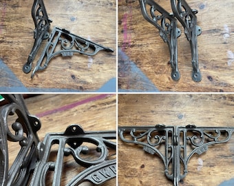 PAIR \ GWR Cast Iron Shelf Brackets \ Vintage & Antique Style Shelving Supports \ Great Western Railway