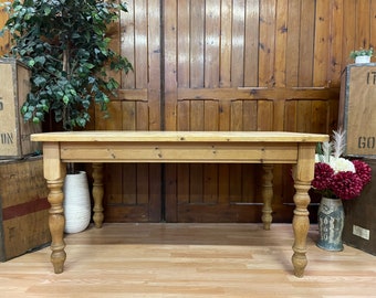 Lovely Rustic Solid Pine Farmhouse Table \ Cottage \ 5ft x 3ft \ Country Kitchen Style \
