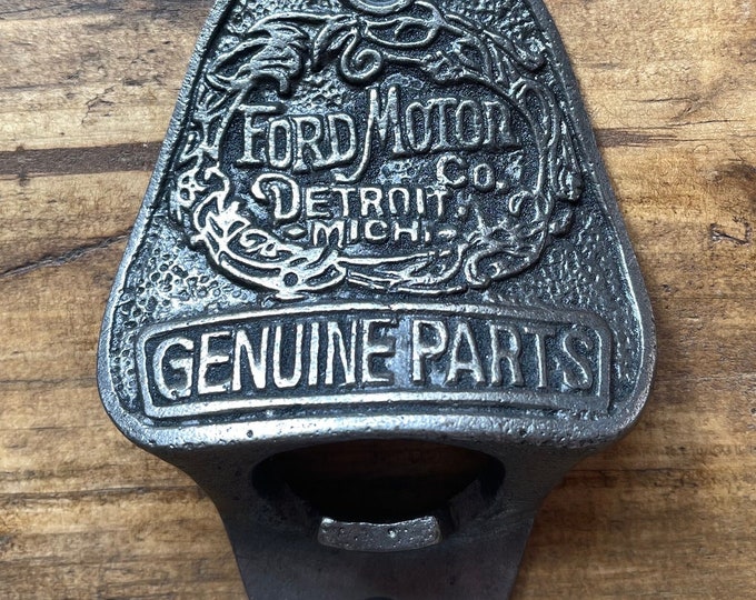 FORD MOTOR Co \ Cast Iron Wall Mounted Bottle Opener \ Bar Hotel Pub Vintage gift Home Bar