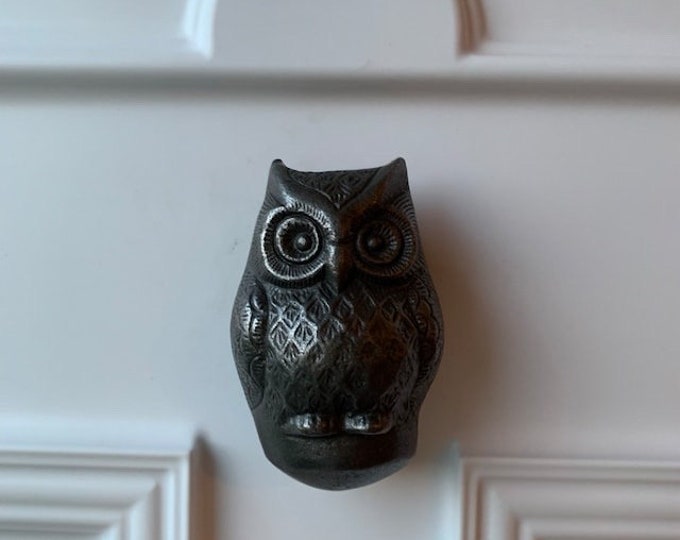 OWL \ Antique Style Cast Iron Door Knocker \ Rustic Industrial Door Furniture