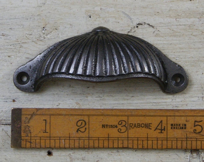 RIDGED SUNRISE \ 115mm Antique Style Cast Iron Cup Handle 96mm \ Rustic Industrial Drawer Knob \ Pack of 1 or 10