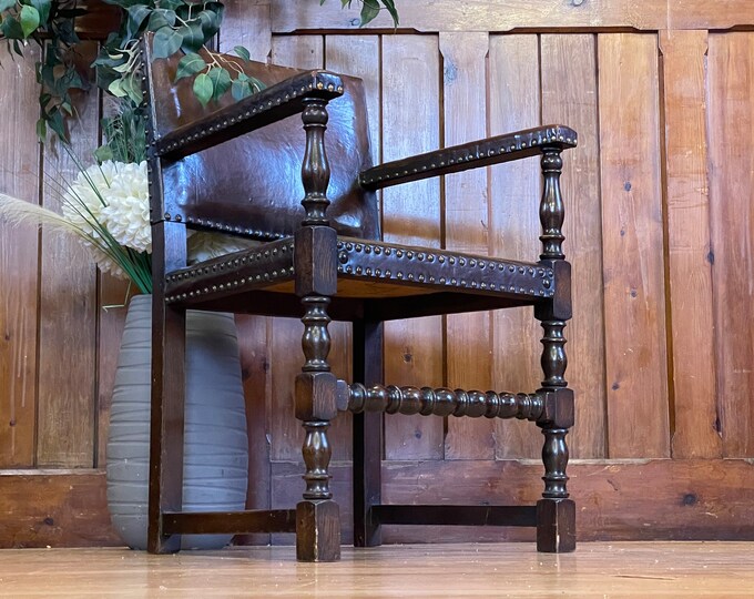 Quality English Oak Cromwell Style Armchair \ Studded Leather Fireside Chair