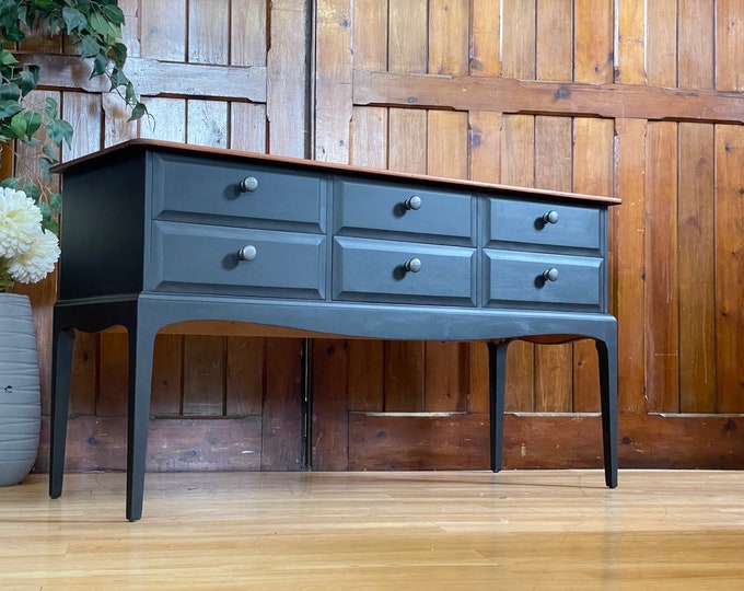 Vintage Stag Minstrel Sideboard \ Black Chest of Drawers \ Dressing Table