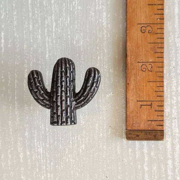 CACTUS \ Cast Iron Antique Style Cabinet Knob \ Industrial Cupboard Drawer Handle