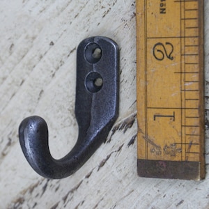 YORKSHIRE \ Cast Iron Robe Key Hook \ Antique Style Rustic Industrial Coat Hooks \ Pack of 1 or 5