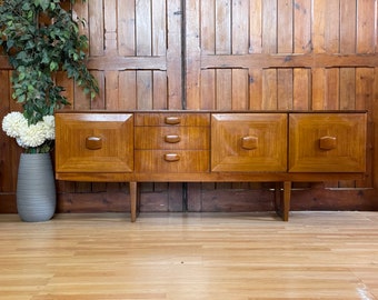 Vintage Teak Sideboard \ Long Stonehill Furniture Cabinet \ Retro Drinks Cabinet