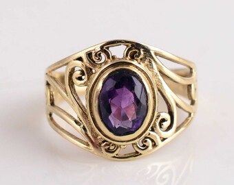 Amethyst Ring, Gold Messing Ring, lila Amethyst, Gold Ring, natürliche Amethyst, Ehering, Amethyst Schmuck, Februar Birthstone Ring.