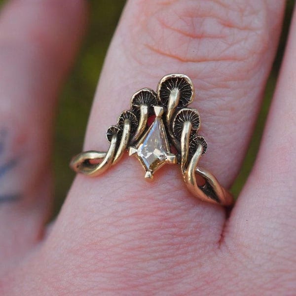 Mushroom Ring | Engagement Ring | Botanical Gold Wedding Ring | Nature-Inspired Fungi Jewelry | Unique Botanical Gold Ring | Dainty Ring