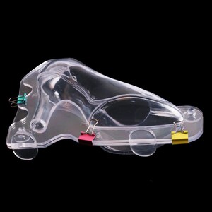 Peut inclure: Moule en plastique transparent en forme de chaussure &agrave; talon haut. Le moule est con&ccedil;u pour faire du chocolat ou des bonbons.