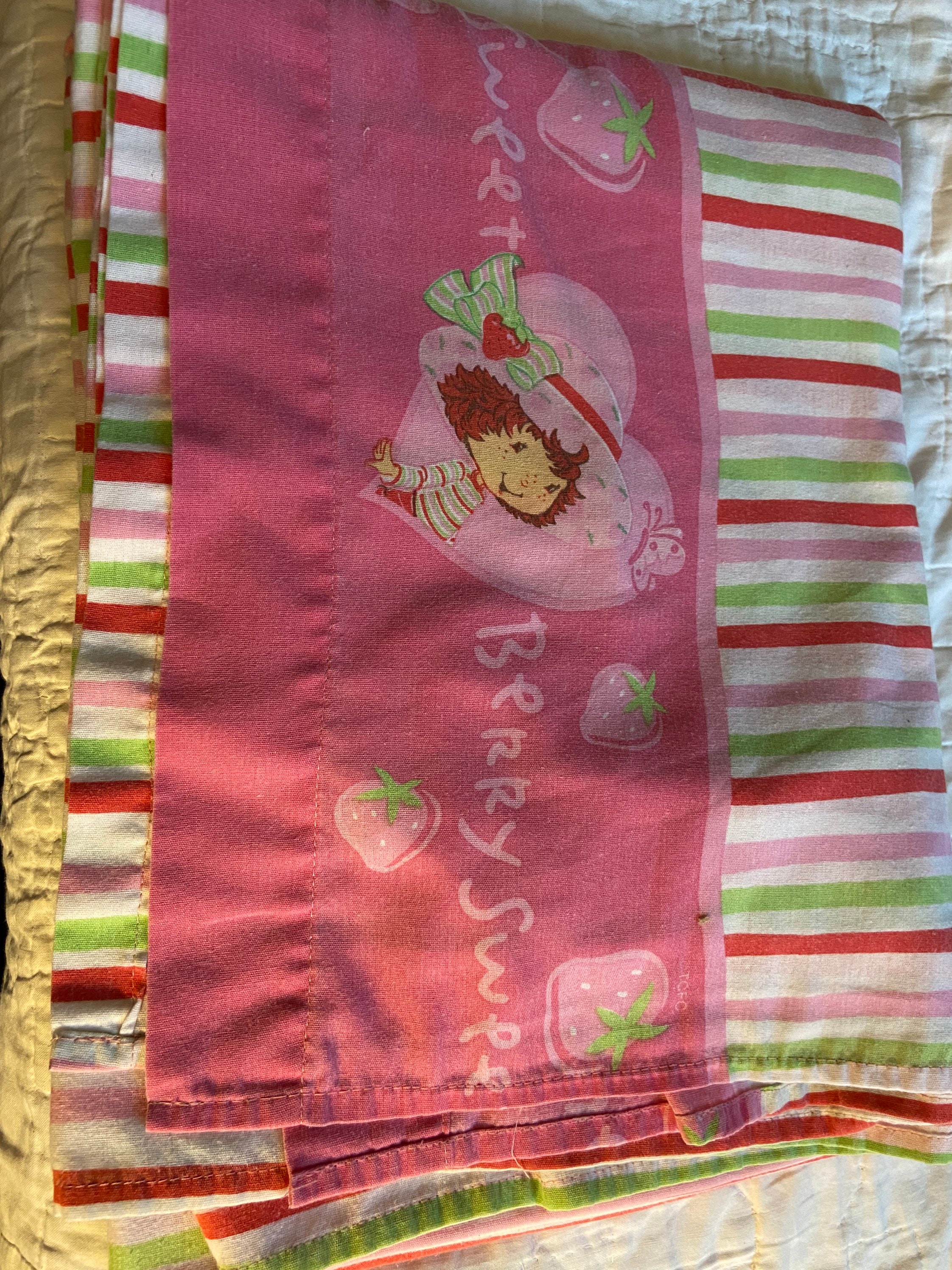 Ensemble de quatre pièces à volants en fil double couche, drap de lit