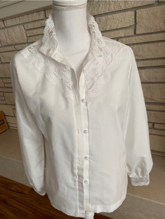 Private Line all polyester button front lacy long… - image 1